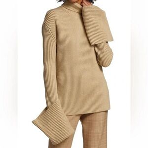 NWOT St. John Ribbed Turtleneck Sweater with Statement Cuffs in Beige Sz Large
